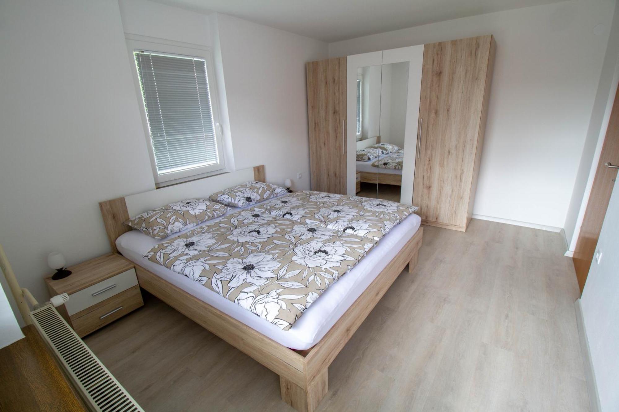 Apartma Pri Klari Appartement Kocevje Buitenkant foto